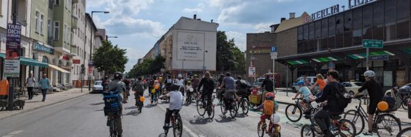 Kidical Mass gegen die A100 im Mai